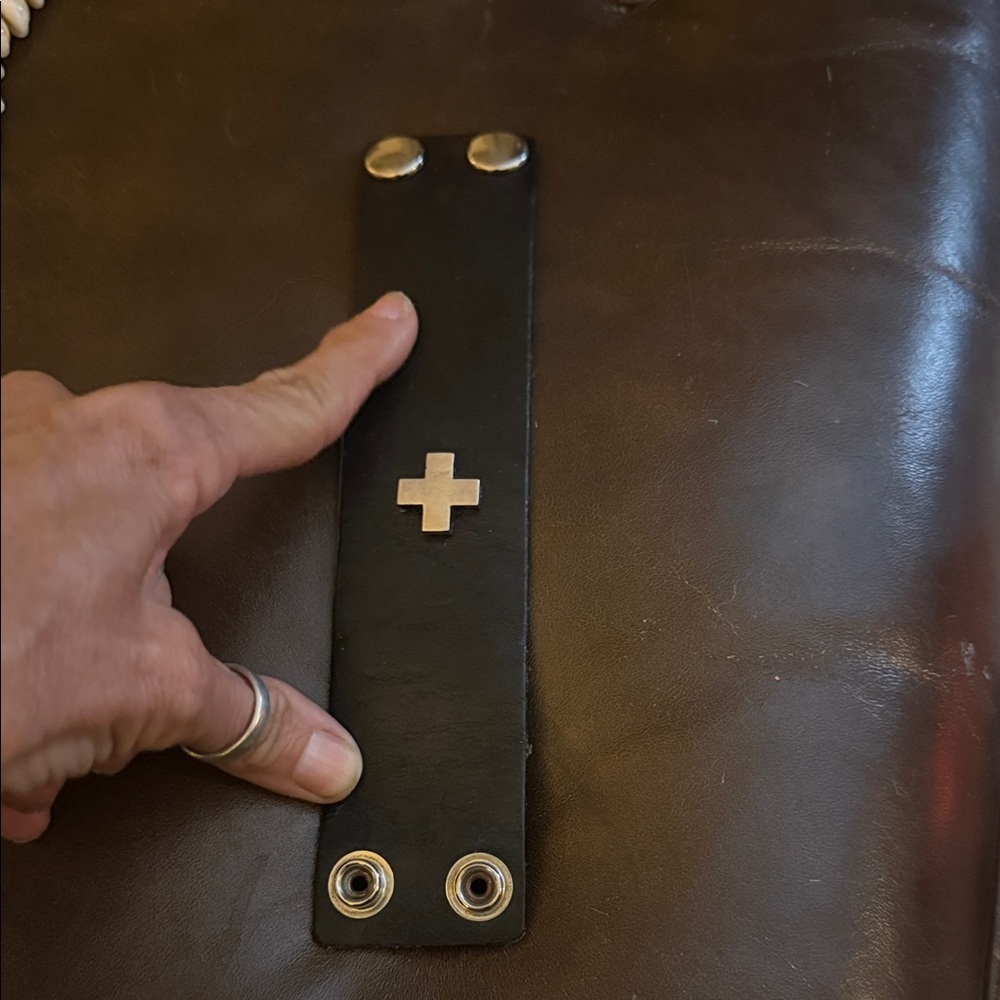 Sterling silver cross on a Black Leather cuff Bracelet with Silver snaps - Picture 2 of 8